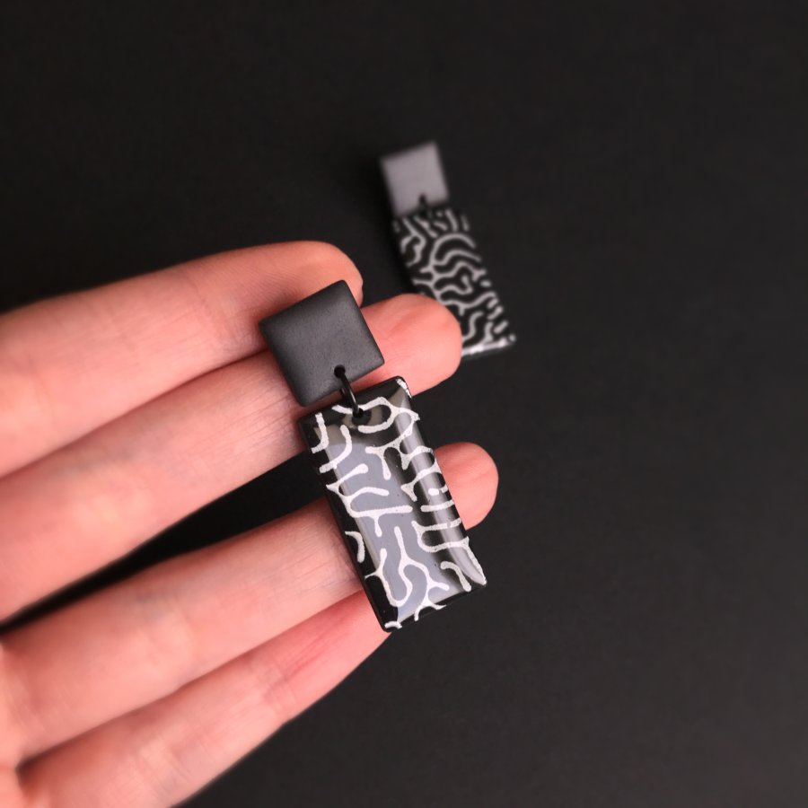 Boucles d'oreilles originales corail noires Artapaon