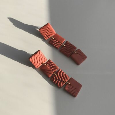Boucles d'oreilles pendantes couleur terracotta Artapaon