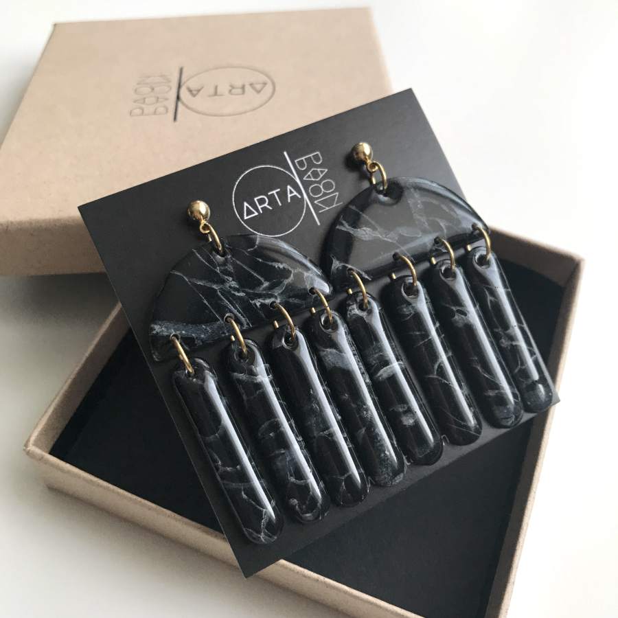 Boucles d'oreilles modernes marbre noir