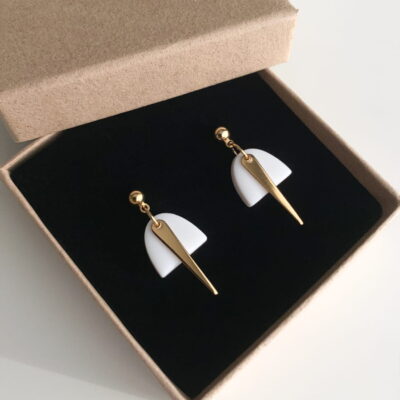 Boucles d'oreilles blanches originales Artapaon