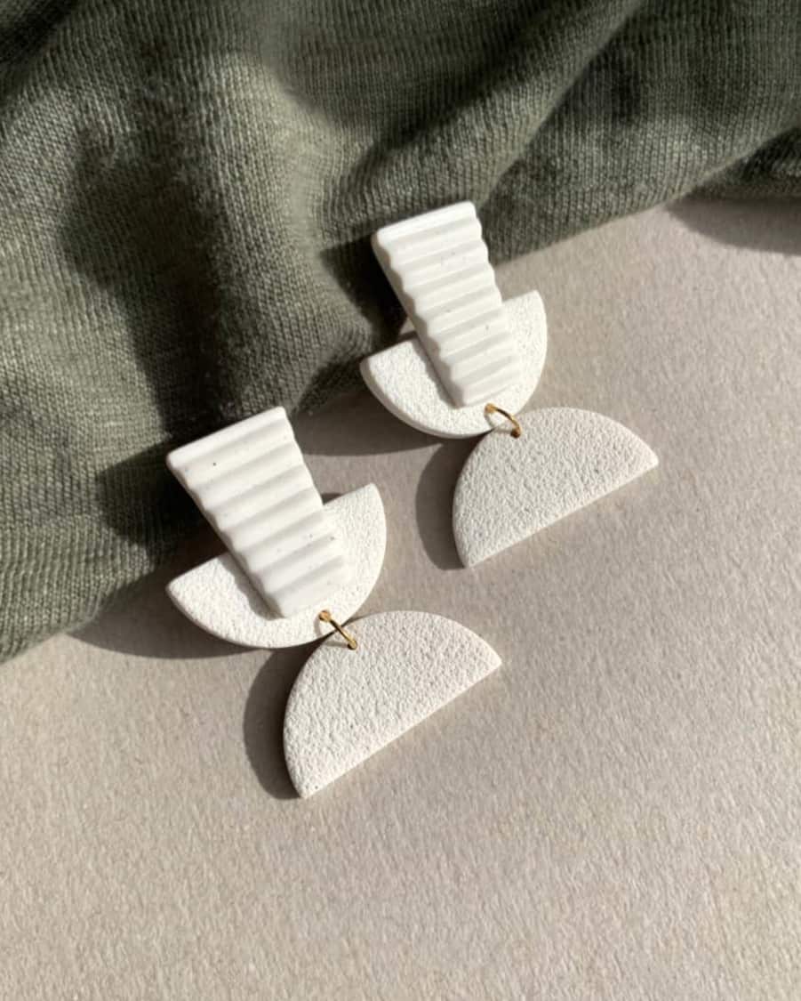 Boucles d'oreilles originales écru Artapaon