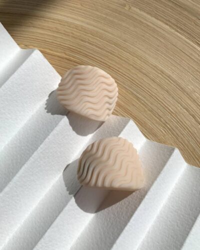Boucles d'oreilles originales beige Artapaon