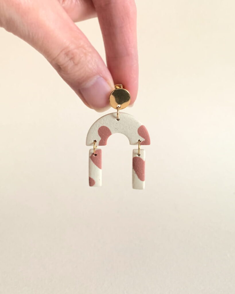 Boucles d'oreilles pendantes colorées Artapaon