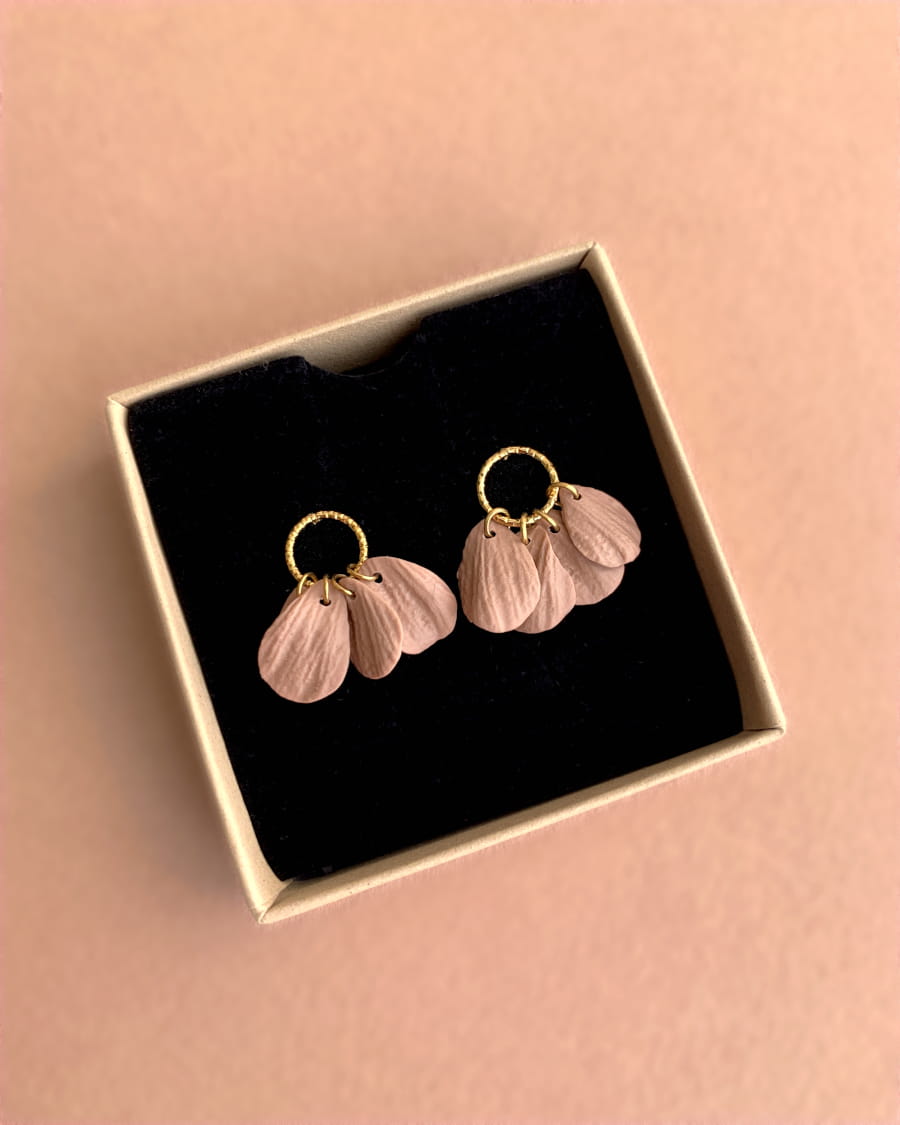 Boucles d'oreilles pétales artisanales Artapaon